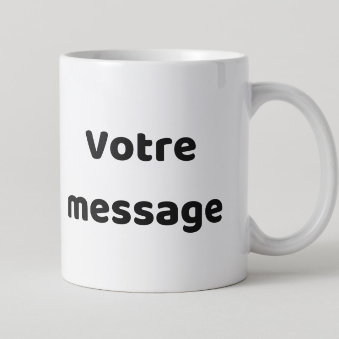 Mug blanc vierge prêt pour personnalisation avec texte et photo.